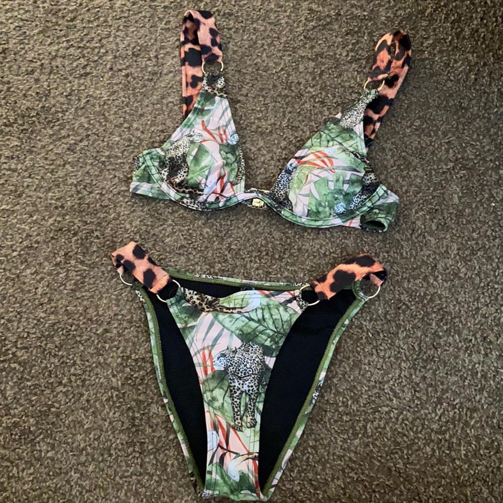 Cheetah bathingsuit
